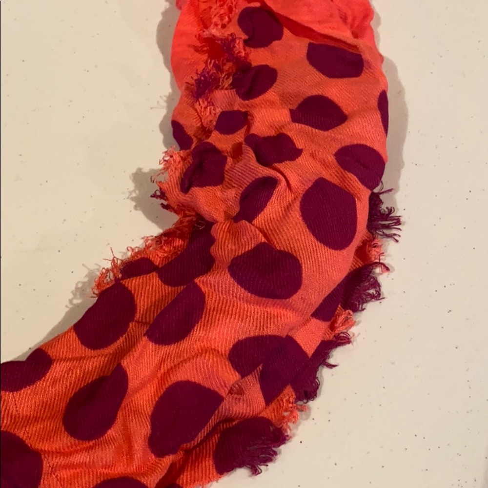 Pink infinity scarf - Picture 4 of 5